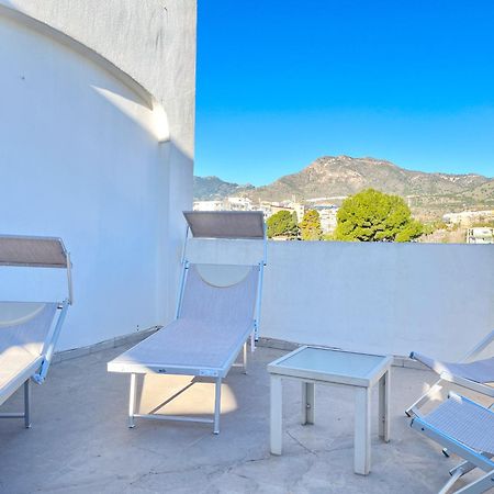 Appartement Spacieux Avec Terrasse Et Piscine 베날마데나코스타 외부 사진