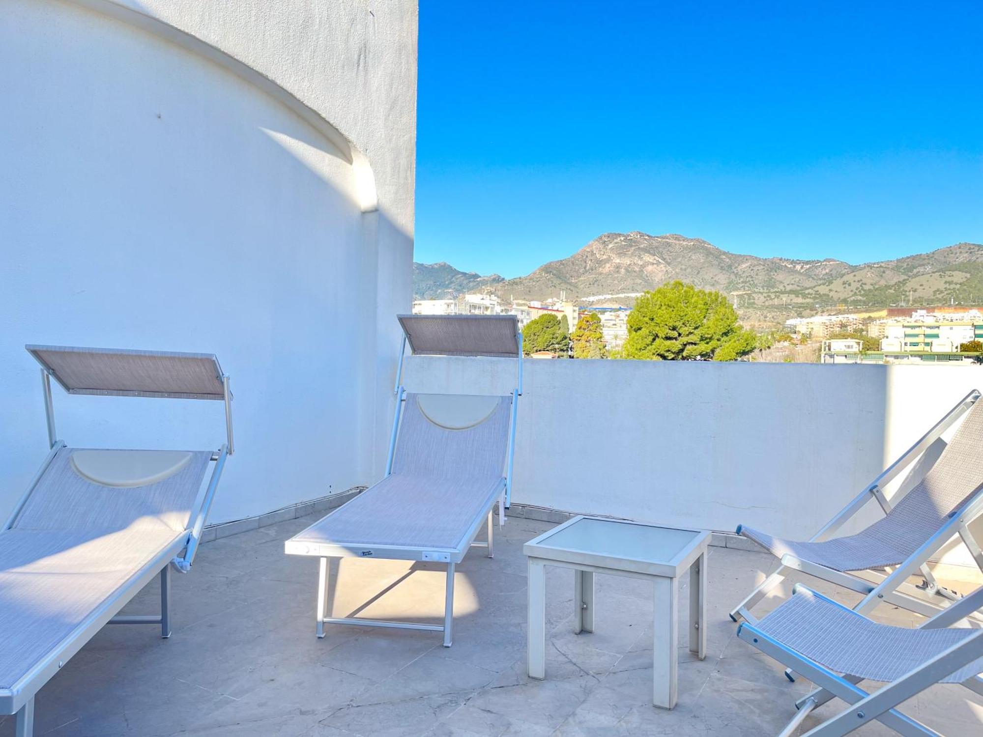 Appartement Spacieux Avec Terrasse Et Piscine 베날마데나코스타 외부 사진
